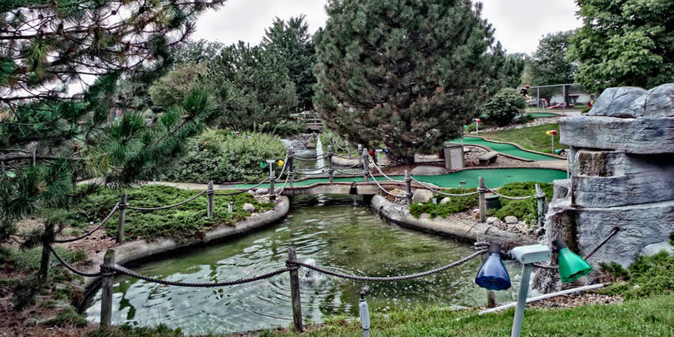 Mt. Hawley Bowl and Castle Golf